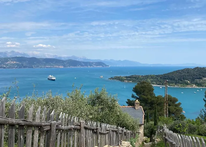 Redamare In The Center Of The La Spezia