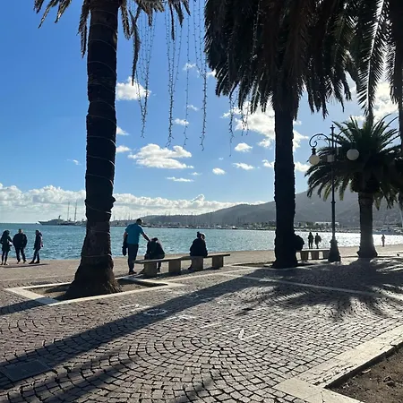 Redamare In The Center Of The Affittacamere *