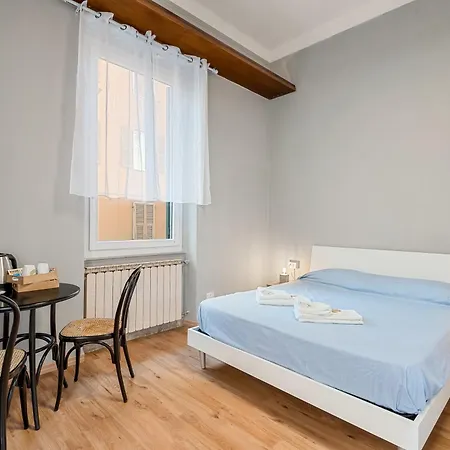 Redamare In The Center Of The